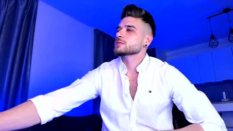 Snapshot of paris_lock chatting on 02-01-25, 08:58 Paris online show from 02-01-25, 08:58