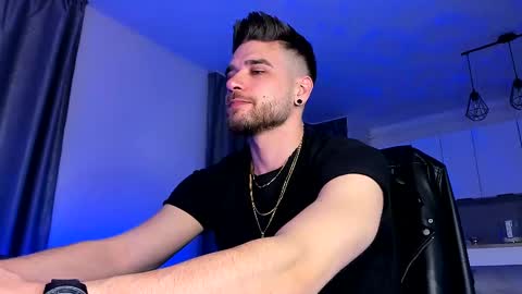 Snapshot of paris_lock chatting on 02-09-25, 08:45 Paris online show from 02-09-25, 08:45