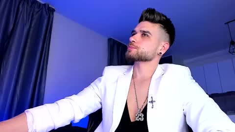 Snapshot of paris_lock chatting on 02-11-25, 04:46 Paris online show from 02-11-25, 04:46