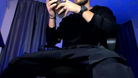 Snapshot of paris_lock chatting on 09-09-25, 07:35 Paris online show from 09-09-25, 07:35