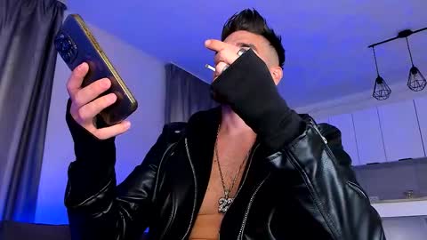 Snapshot of paris_lock chatting on 09-27-25, 06:29 Paris online show from 09-27-25, 06:29