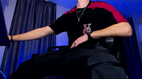 Snapshot of paris_lock chatting on 10-16-25, 08:32 Paris online show from 10-16-25, 08:32