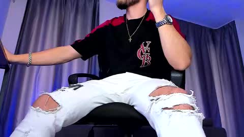 Snapshot of paris_lock chatting on 10-26-25, 09:48 Paris online show from 10-26-25, 09:48