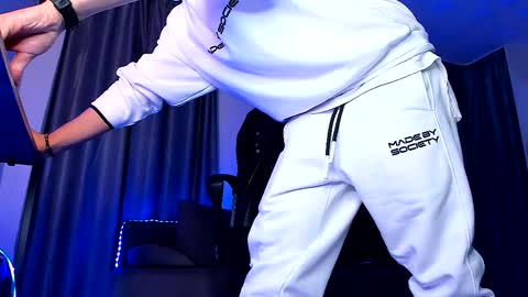 Snapshot of paris_lock chatting on 12-05-25, 07:10 Paris online show from 12-05-25, 07:10