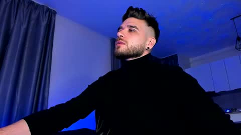 Snapshot of paris_lock chatting on 01-09-26, 08:43 Paris online show from 01-09-26, 08:43