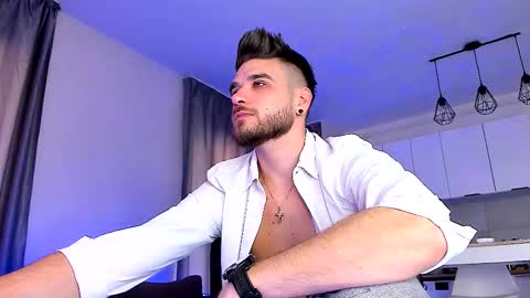 Snapshot of paris_lock chatting on 01-14-26, 01:06 Paris online show from 01-14-26, 01:06