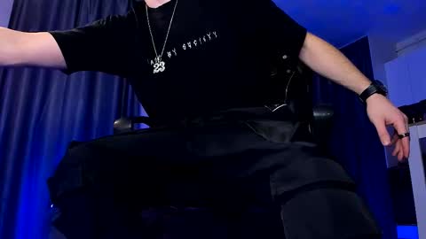 Snapshot of paris_lock chatting on 01-16-26, 08:24 Paris online show from 01-16-26, 08:24