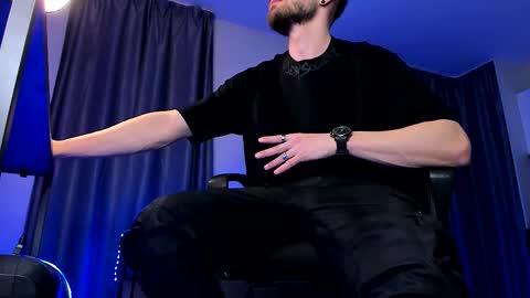 Snapshot of paris_lock chatting on 03-04-26, 01:00 Paris online show from 03-04-26, 01:00