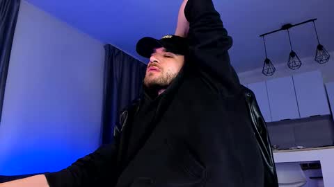 Snapshot of paris_lock chatting on 03-25-26, 09:10 Paris online show from 03-25-26, 09:10