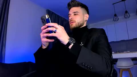 Snapshot of paris_lock chatting on 03-26-26, 06:57 Paris online show from 03-26-26, 06:57