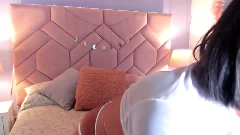 Snapshot of pariscotton chatting on 12-10-24, 12:05 Paris online show from 12-10-24, 12:05