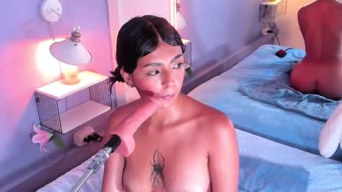 Snapshot of pariscotton chatting on 12-13-24, 04:27 Paris online show from 12-13-24, 04:27