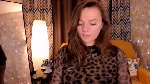 Paris online show from 03-12-26, 07:58