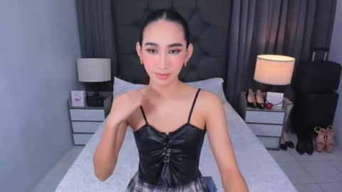 Snapshot of parismilker chatting on 01-13-26, 07:02 parismilker online show from 01-13-26, 07:02