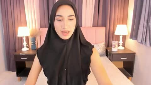 Snapshot of parismilker chatting on 02-01-26, 12:59 parismilker online show from 02-01-26, 12:59