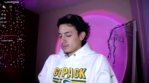 Snapshot of parker_222 chatting on 02-14-26, 11:23 parker_222 online show from 02-14-26, 11:23