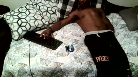 Snapshot of parlay0028 chatting on 12-18-25, 11:11 Parlay tellio online show from 12-18-25, 11:11