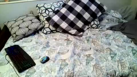 Snapshot of parlay0028 chatting on 12-19-25, 05:09 Parlay tellio online show from 12-19-25, 05:09