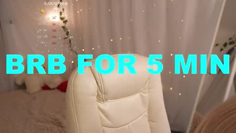 Snapshot of party_4_u chatting on 11-20-25, 11:21 Sofi online show from 11-20-25, 11:21