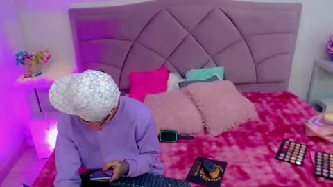 party_fre_girl online show from 08-06-26, 03:19