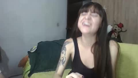 passion_fruit01 online show from 10-04-25, 02:20