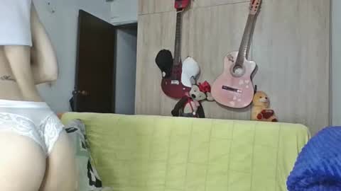 passion_fruit01 online show from 10-10-25, 11:09