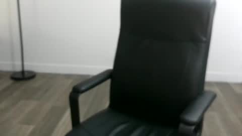 Snapshot of pastelito76 chatting on 11-21-25, 02:27 Bob online show from 11-21-25, 02:27