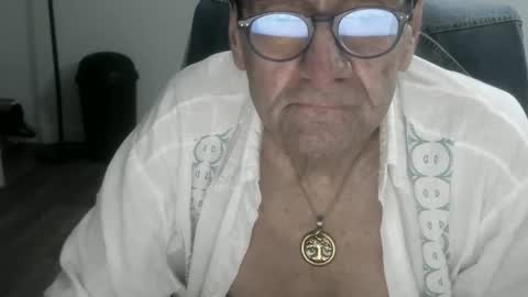 Snapshot of pastelito76 chatting on 02-20-26, 02:39 Bob online show from 02-20-26, 02:39