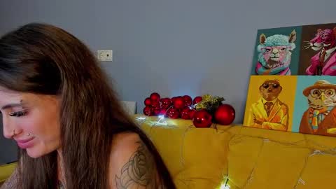 Snapshot of patricia_cox chatting on 12-22-24, 12:50 Patricia GMT2 Wed-Thu 5-11am Sat-Mon 5-11am online show from 12-22-24, 12:50