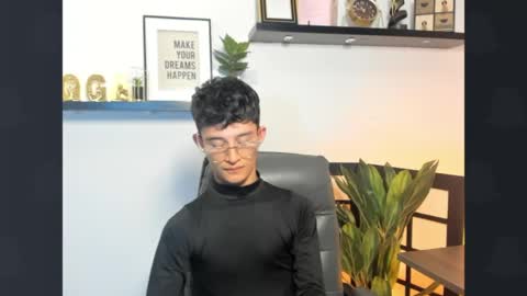 Snapshot of patrick_howland_ chatting on 06-04-26, 03:45 Patrick online show from 06-04-26, 03:45