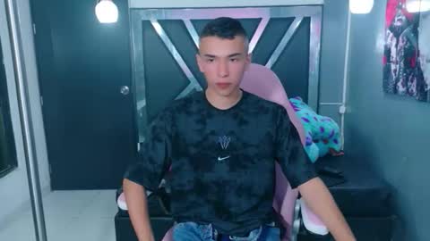 Snapshot of patrick_naughty1 chatting on 10-19-25, 03:18 patrick_naughty1 online show from 10-19-25, 03:18