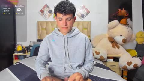 Snapshot of patrick_sanzzz chatting on 01-15-26, 12:26 Patrick online show from 01-15-26, 12:26