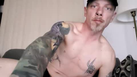 Snapshot of patrickgauvreau666 chatting on 10-22-25, 10:53 Charles Tremblay online show from 10-22-25, 10:53