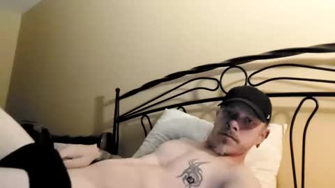 Snapshot of patrickgauvreau666 chatting on 11-18-25, 08:24 Charles Tremblay online show from 11-18-25, 08:24