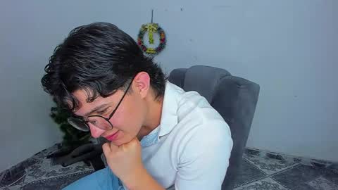 Snapshot of patrik027 chatting on 12-21-24, 05:40 .... online show from 12-21-24, 05:40