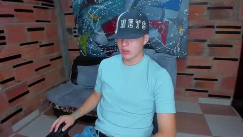 Snapshot of patrik027 chatting on 02-03-25, 07:52 .... online show from 02-03-25, 07:52