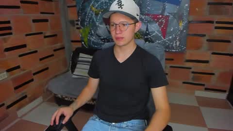 Snapshot of patrik027 chatting on 02-15-25, 12:54 .... online show from 02-15-25, 12:54