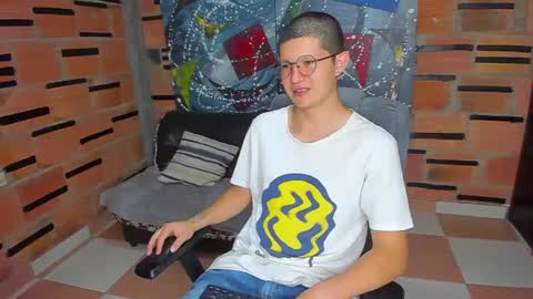 Snapshot of patrik027 chatting on 02-17-25, 03:20 .... online show from 02-17-25, 03:20