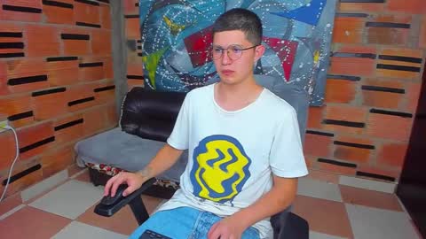 Snapshot of patrik027 chatting on 03-06-25, 09:42 .... online show from 03-06-25, 09:42