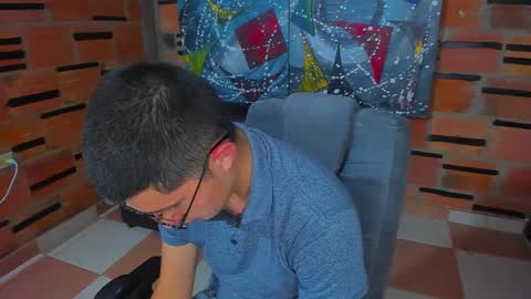 Snapshot of patrik027 chatting on 03-08-25, 12:11 .... online show from 03-08-25, 12:11