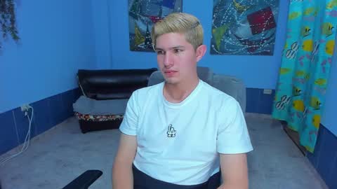 Snapshot of patrik027 chatting on 10-13-25, 05:18 .... online show from 10-13-25, 05:18