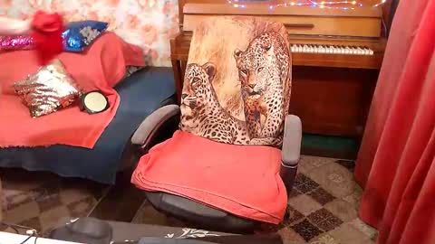 PatsyORose online show from 11-28-25, 04:48