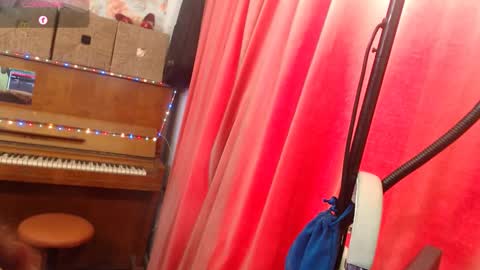 Snapshot of patsyorose chatting on 12-16-25, 05:45 PatsyORose online show from 12-16-25, 05:45