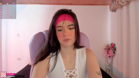 Snapshot of pau_cute chatting on 01-06-25, 05:38 Sofa online show from 01-06-25, 05:38
