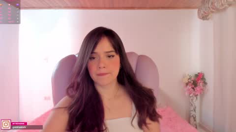 Snapshot of pau_cute chatting on 01-29-25, 09:50 Sofa online show from 01-29-25, 09:50