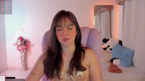 Snapshot of pau_cute chatting on 02-05-25, 04:27 Sofa online show from 02-05-25, 04:27