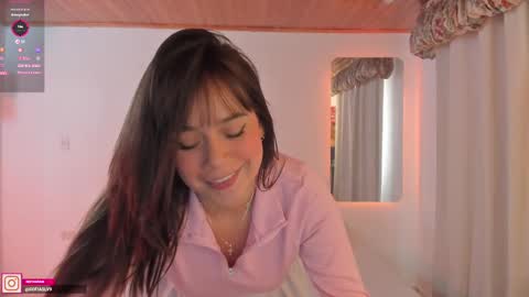 Snapshot of pau_cute chatting on 02-27-25, 09:36 Sofa online show from 02-27-25, 09:36