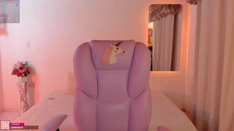 Snapshot of pau_cute chatting on 03-08-25, 04:12 Sofa online show from 03-08-25, 04:12