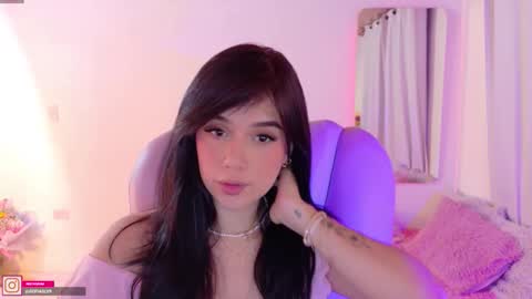 Snapshot of pau_cute chatting on 09-12-25, 04:34 Sofa online show from 09-12-25, 04:34