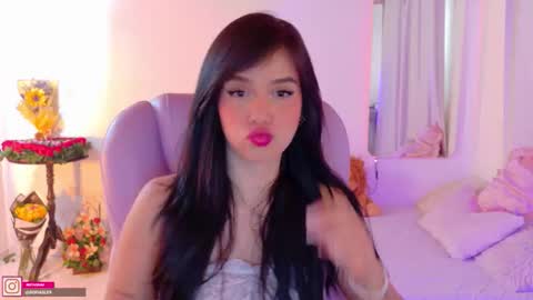 Snapshot of pau_cute chatting on 09-23-25, 09:40 Sofa online show from 09-23-25, 09:40